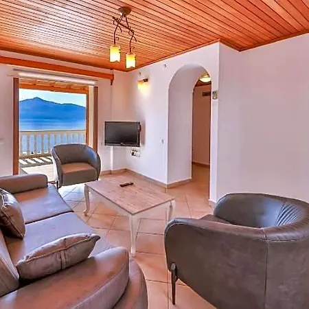 Kuluhana & Hotell 3*