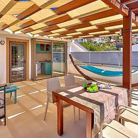 Kuluhana & Kalkan