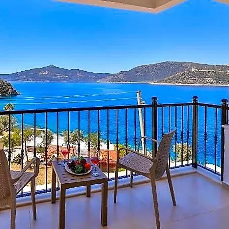 Kuluhana & Hotel 3*